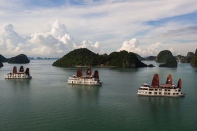 Halong Bay - Sung Sot Cave – Hanoi (B, Br)